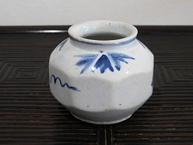 ③李朝染面取八角小壺 1